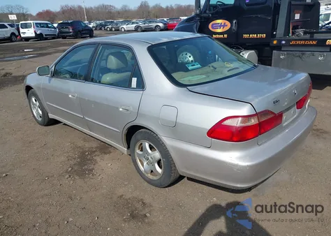 1999 Honda Accord Ex V6 z USA, uszkodzony, nr VIN 1HGCG1654XA047734
